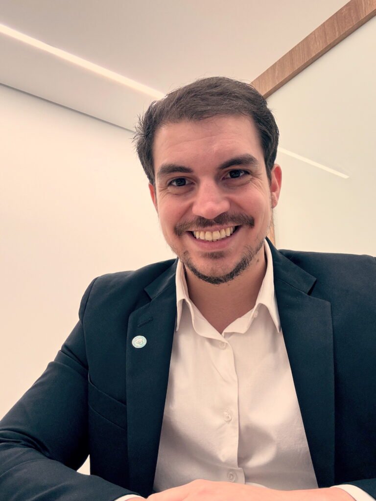 Dr. Ítalo Simões, cirurgião do aparelho digestivo em São Paulo
