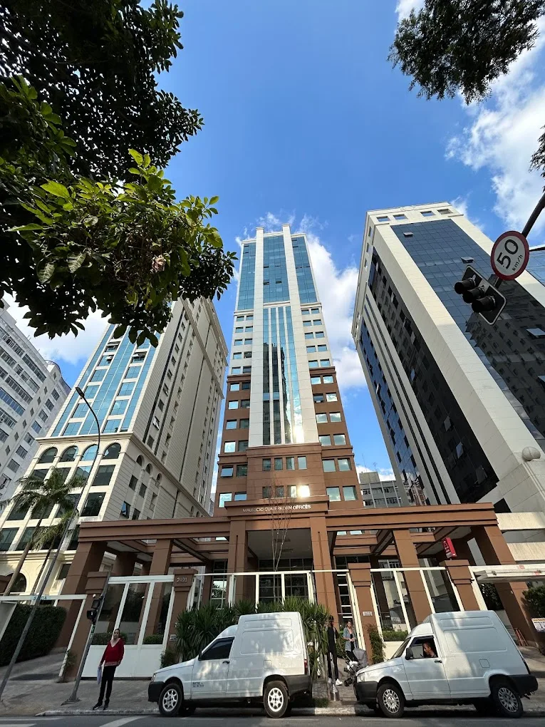 Fachada do Edifício Mauricio Cukierkorn Offices, Av. Angélica 2491, Bela Vista, São Paulo — consultório do Dr. Ítalo Simões